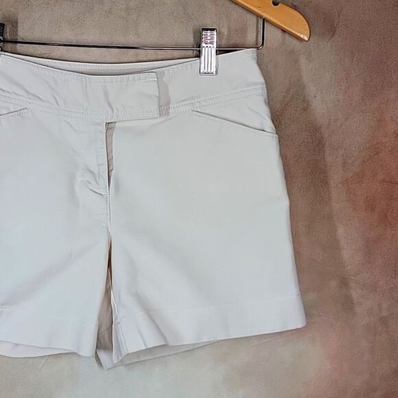 Ann Taylor Signature 4" Khaki Shorts - Picture 15 of 15